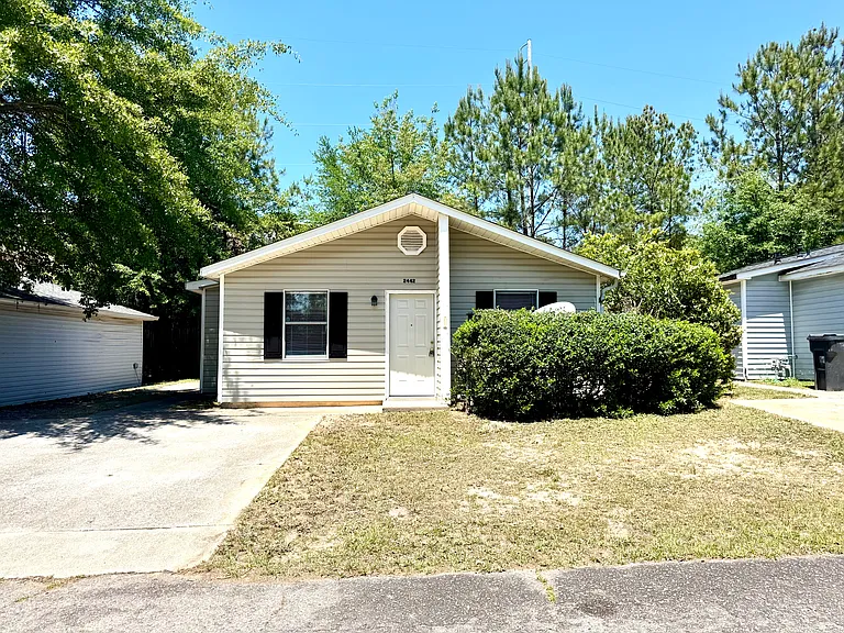 2442 Winston Way — Photo 2