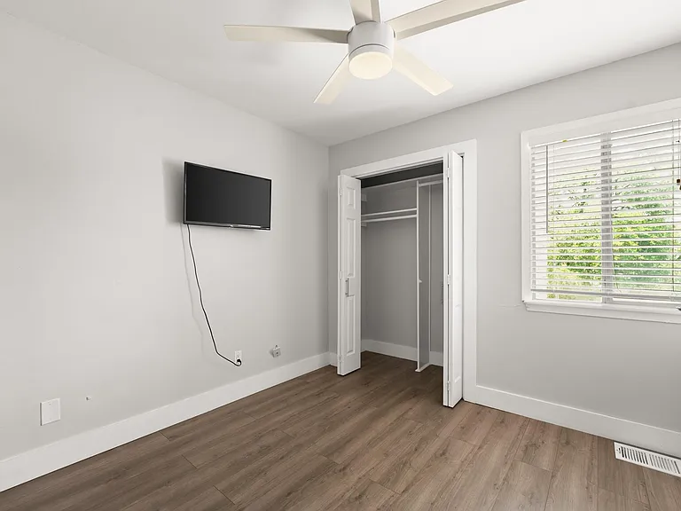6410 Chimney Creek Cir #B — Photo 20