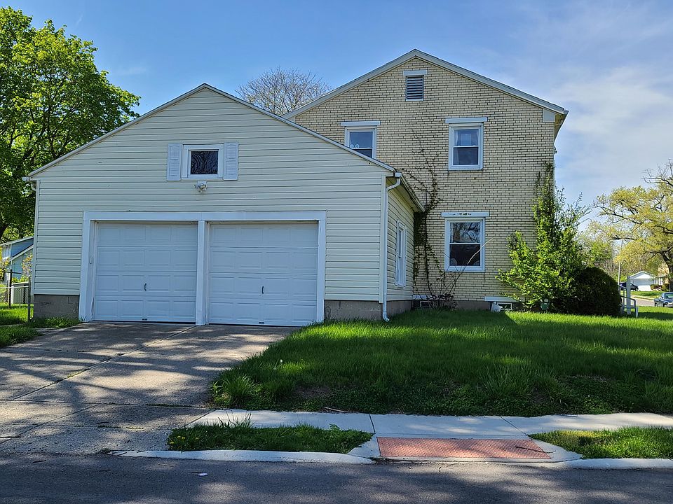 2nd image of 1325-1327 Cedarview Dr E