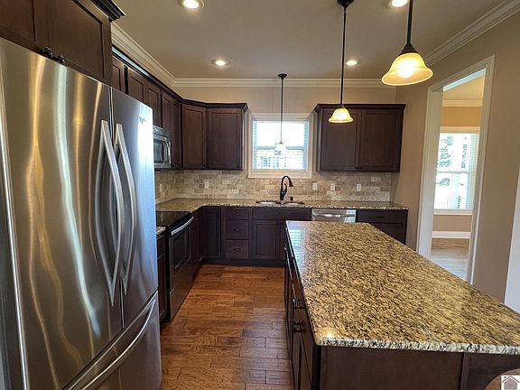 5th image of 2245 Mitchell Dr