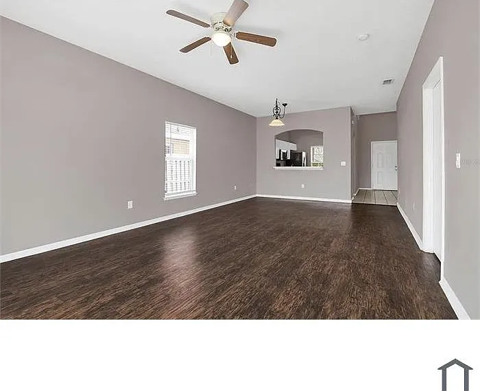 1409 Timberbend Cir — Photo 2