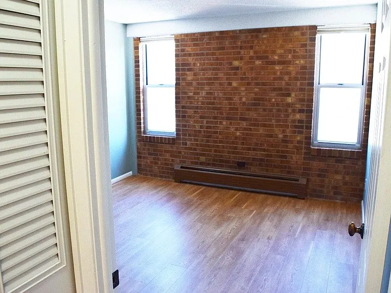 850 20th St #105 — Photo 12