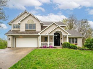 1520 Castle Ct, Morgantown, WV 26508