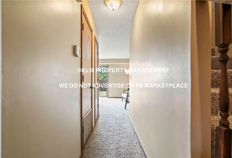 1102 Jeff Cir — Photo 3