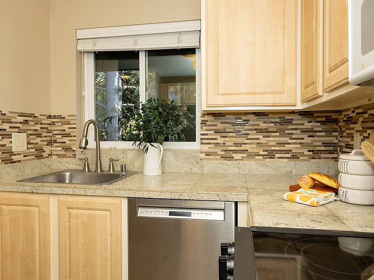 11106 NE 125th Ln #J333 — Photo 10