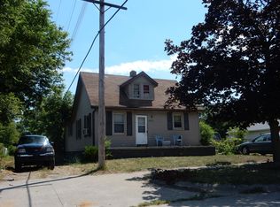 5825 Wilkie St, Taylor, MI 48180