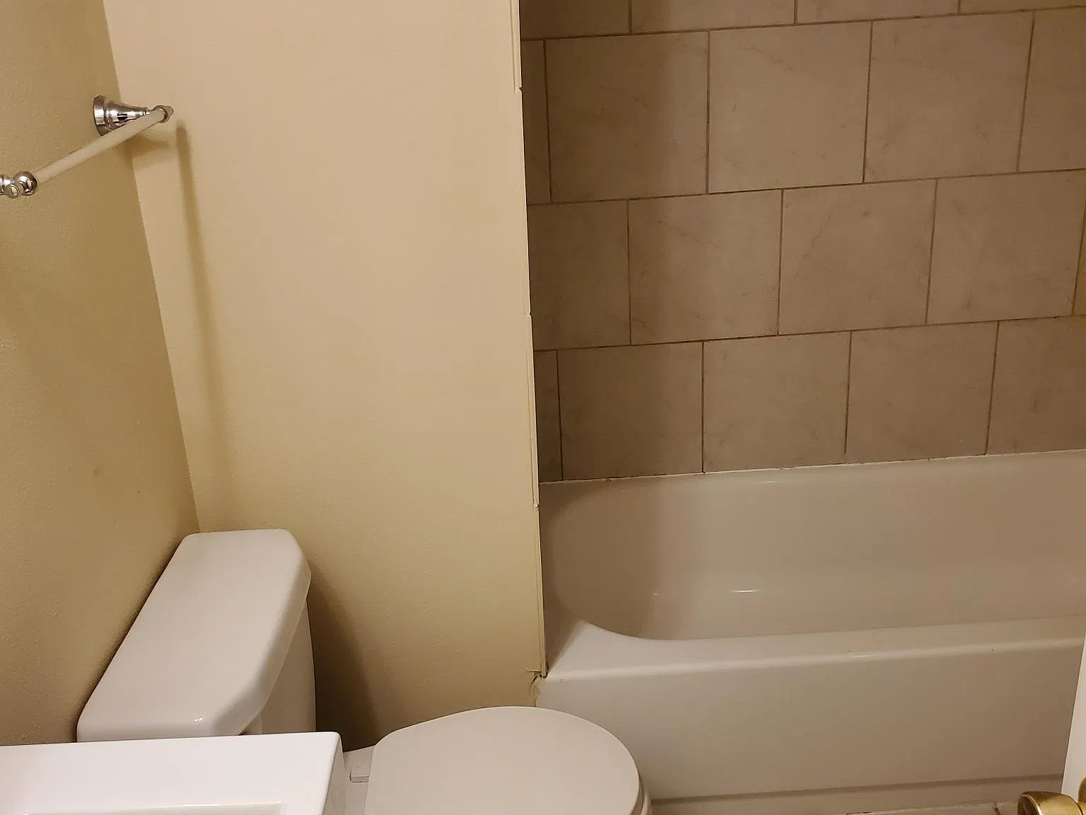 1 bed, 900 sqft, $750 — Photo 3