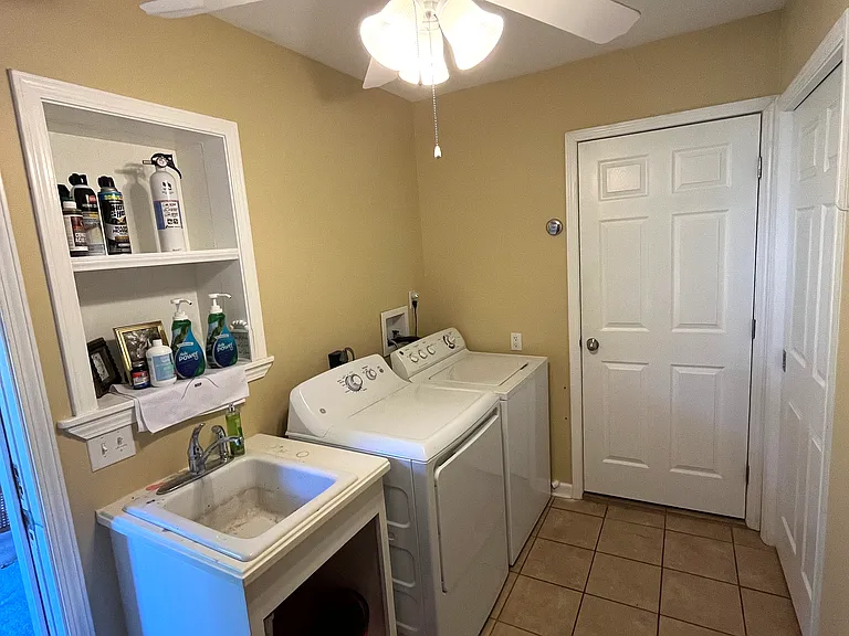 3610 Oakland Ct — Photo 18