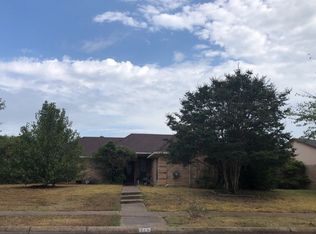 215 Apollo Rd, Garland, TX 75040