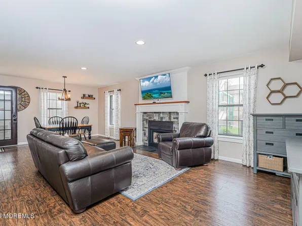 707 Wellington Place, Matawan, NJ 07747