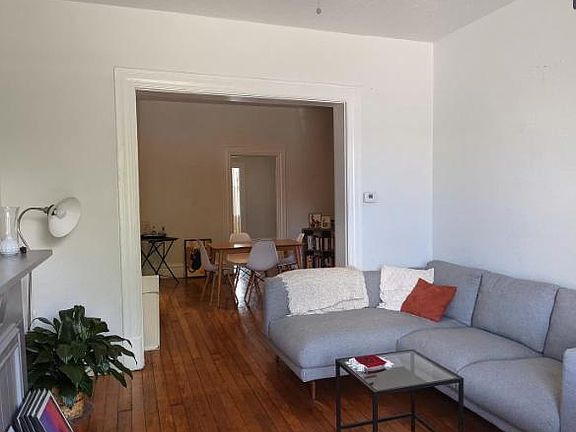 5th image of 4120 Blaine Ave