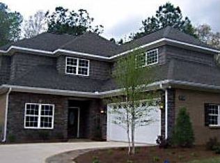 237 Hickory Woods Dr, Auburn, AL 36830
