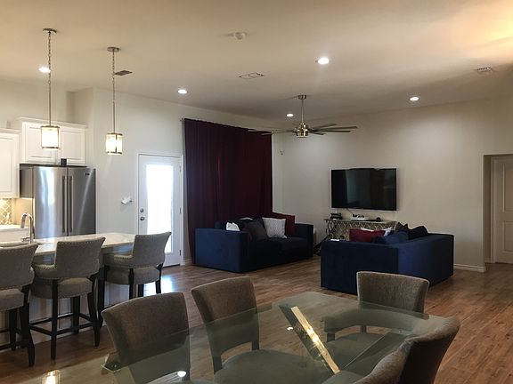 3rd image of 4417 Vista Del Sol