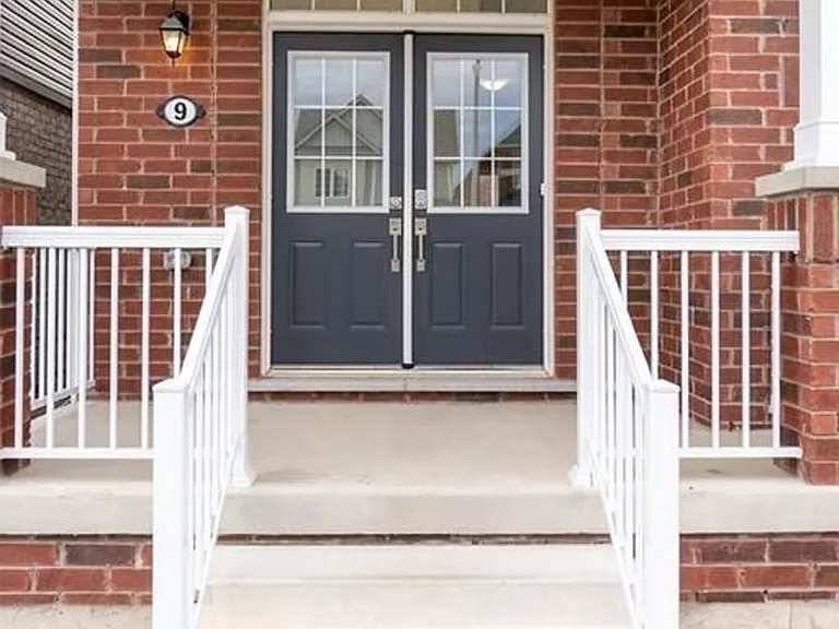 9 Beatty Ave — Photo 4