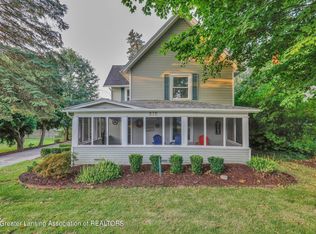 210 E Main St, Dewitt, MI 48820