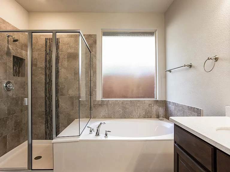 105 Crimson Sky Ct — Photo 13