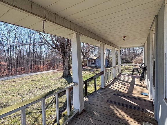 2nd image of 1305 Hovious Ridge Rd