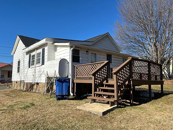 4th image of 2227 Sunshine Ave