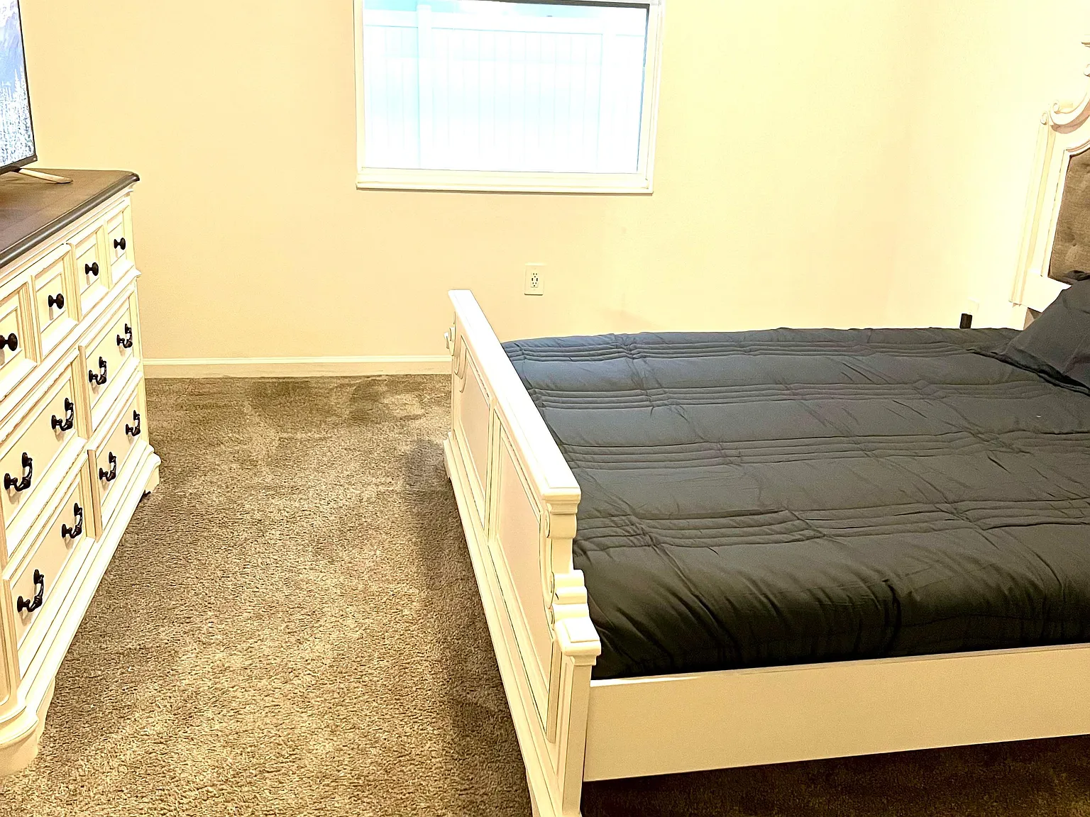 4 bed, 2.0 bath, 1709 sqft, $1,412 — Photo 3
