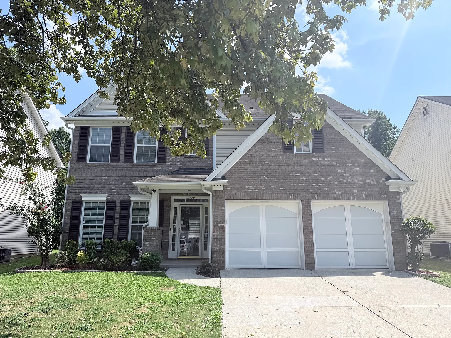 5 bed, 2548 sqft, $2,700 — Photo 1