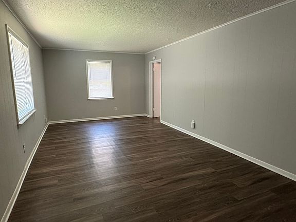 5th image of 3459 Denver St