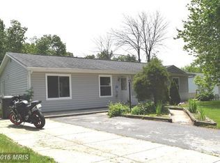 812 S Filbert Ct, Sterling, VA 20164