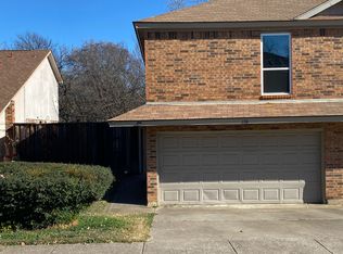 134 Main Pl, Euless, TX 76040