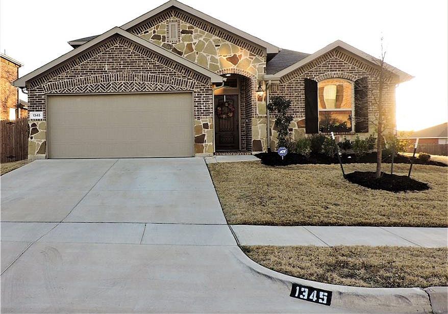 1st image of 1345 Wysteria Ln