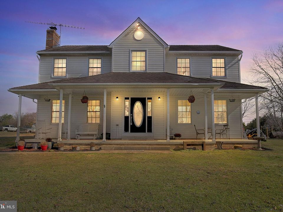 1st image of 38817 Sleepy Hollow Ln