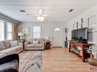 359 Pine St, Denham Springs, LA 70726