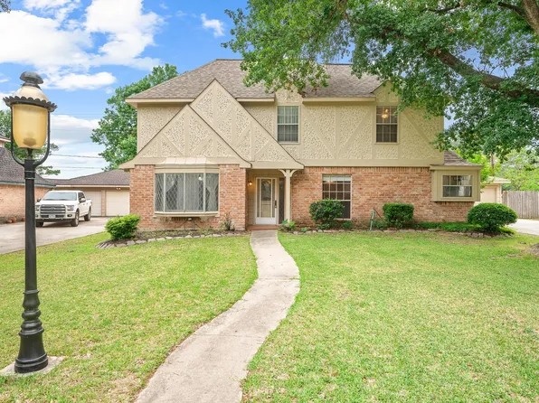 18107 Shadow Valley Dr, Spring, TX 77379