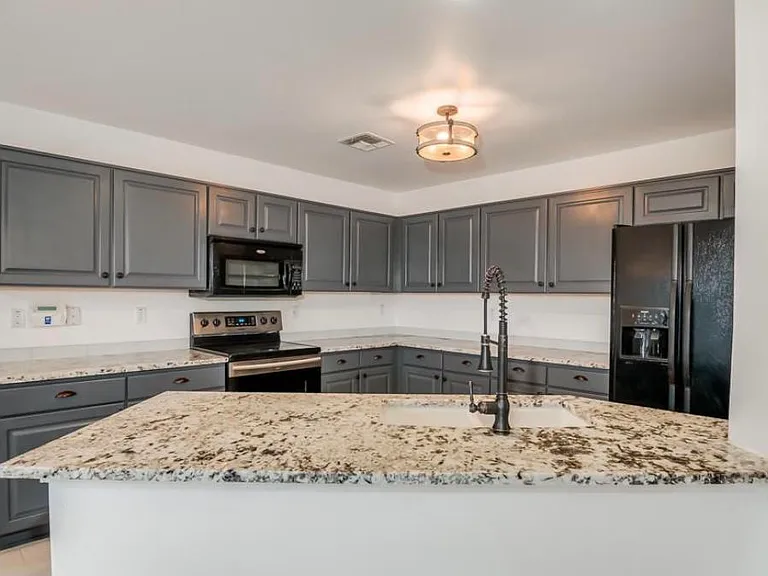 22281 W Morning Glory St — Photo 6