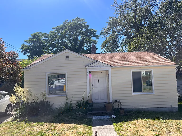 9011 15th Ave SW — Photo 7