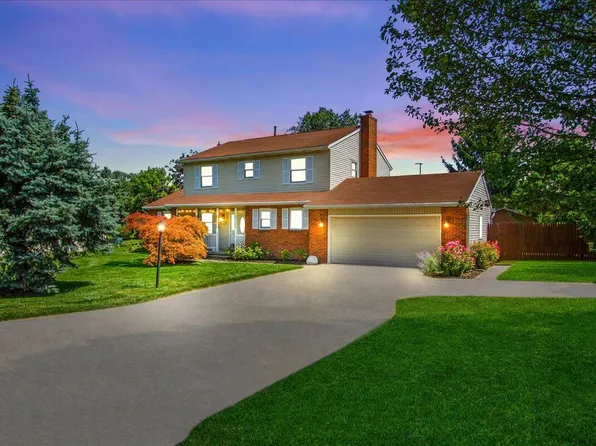 604 Oakwood Dr, Bellefontaine, OH 43311