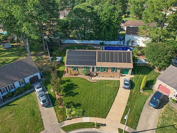 4th image of 1301 Grenadier Ct