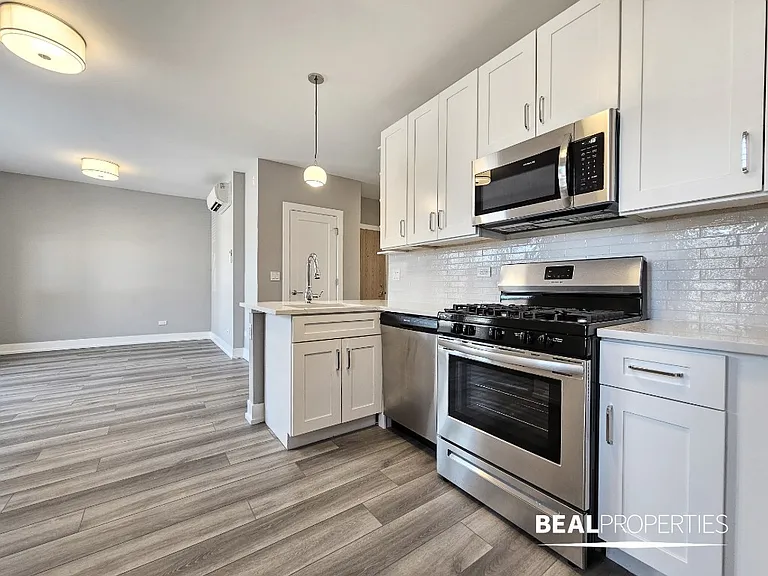 3943.5 N Janssen Ave #W3 — Photo 11