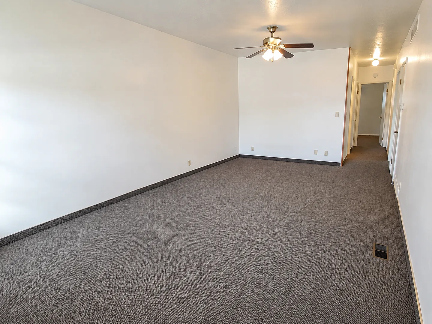 2227 W 4300 S — Photo 3