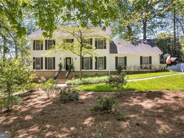 4702 Sequoia Dr SW, Lilburn, GA 30047