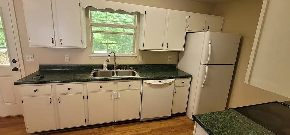 2 bed, 1092 sqft, $1,450 — Photo 3
