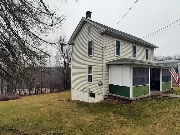 2nd image of 1063 Main St