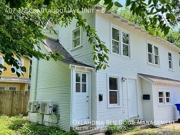 2nd image of 407 1/2 Chautauqua Ave Unit B