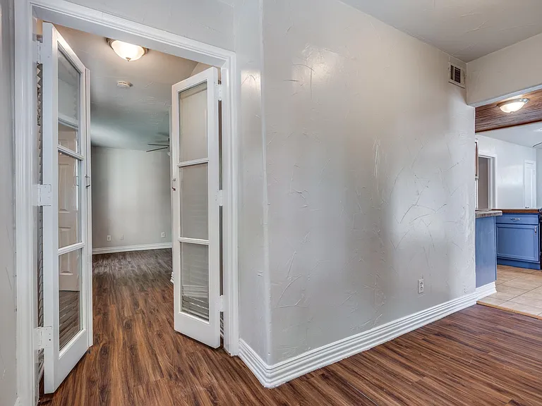 1318 Easton Rd — Photo 5