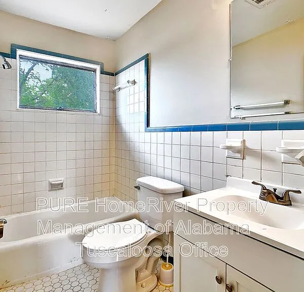 1120 19th St #7 — Photo 10