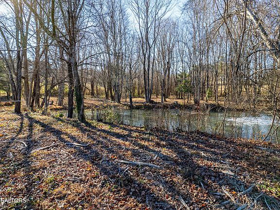 4th image of 3045 Montvale Rd