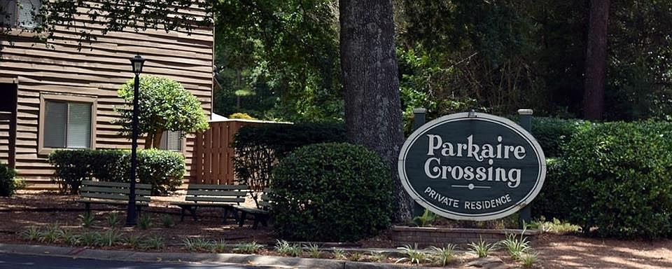 1st image of 201 Parkaire Xing