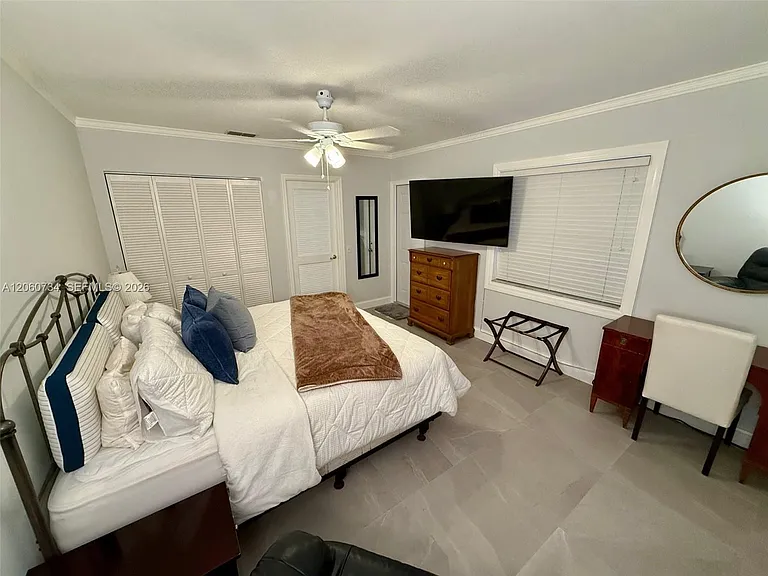 1239 NE 16th Ave — Photo 12