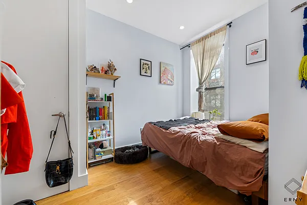 Rented by ERNY LLC | media 11