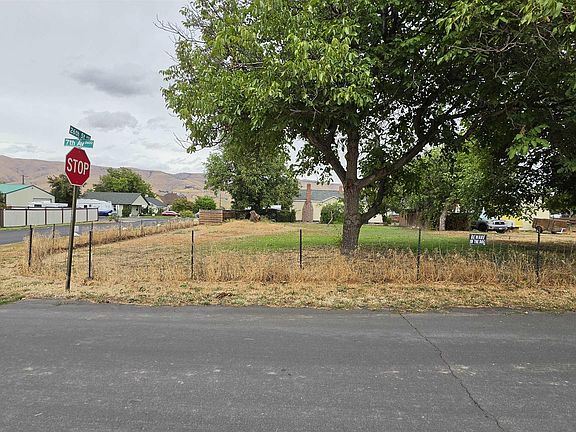 3rd image of 26th St