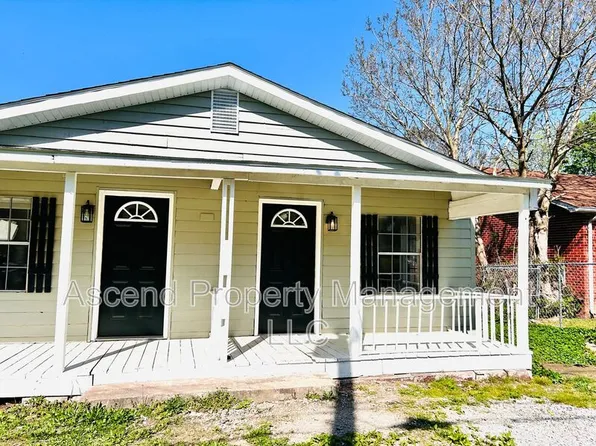 727 Henderson Ave #B, Rossville, GA 30741