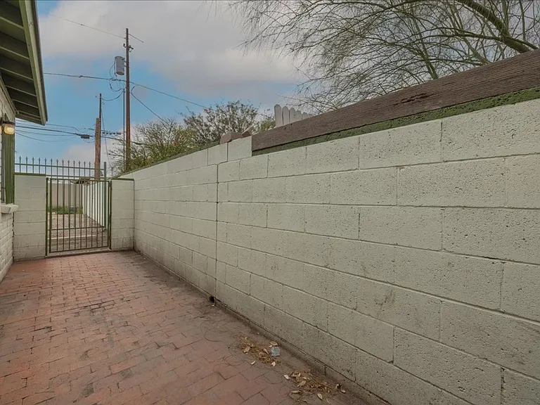 217-231 W Rillito St — Photo 17